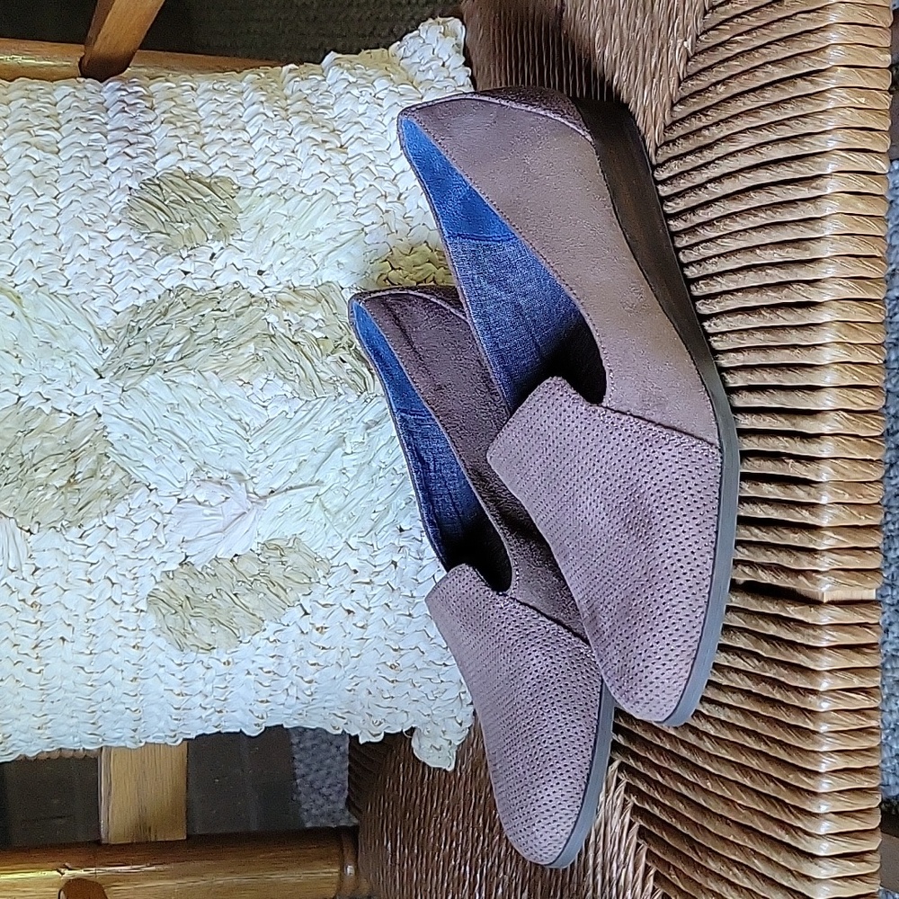 Dr. Scholls, memory foam, cool fit, taupe loafers, size 8.5 - Picture 3 of 10